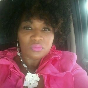 Meet your Posher, Charlotte